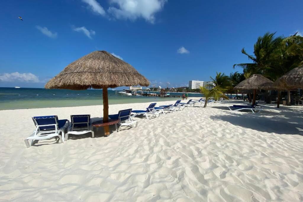 Oceanfront Condo Bm By Andiani Cancun Bagian luar foto