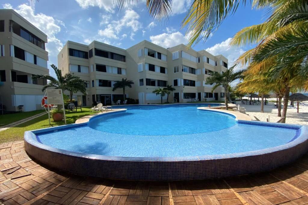 Oceanfront Condo Bm By Andiani Cancun Bagian luar foto