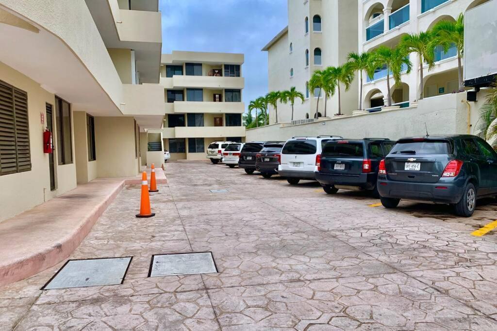 Oceanfront Condo Bm By Andiani Cancun Bagian luar foto