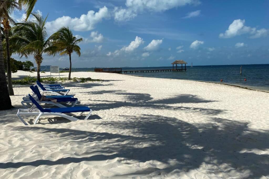 Oceanfront Condo Bm By Andiani Cancun Bagian luar foto