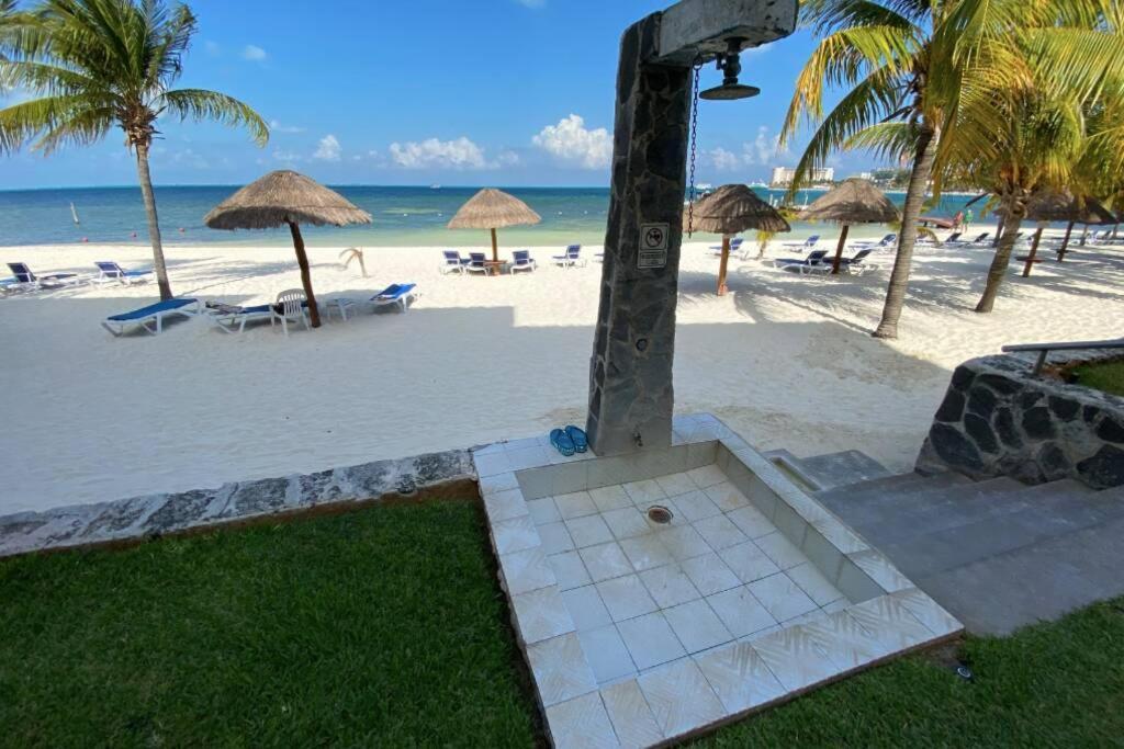 Oceanfront Condo Bm By Andiani Cancun Bagian luar foto